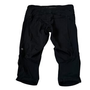 Lululemon Black Capri Leggings Women's Size 10 | 22-9